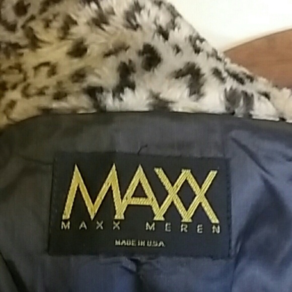 Leopard-Print Fleece Vest - Picture 3 of 3