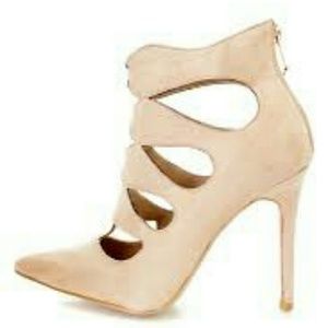 BOGO New nude heels
