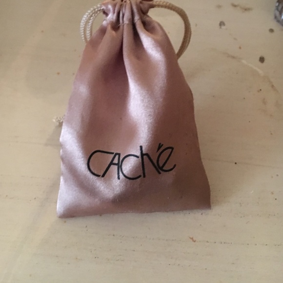 Bracelet From Cache - image 3