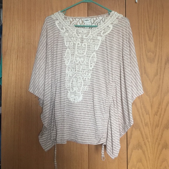 BUCKLE: day trip top