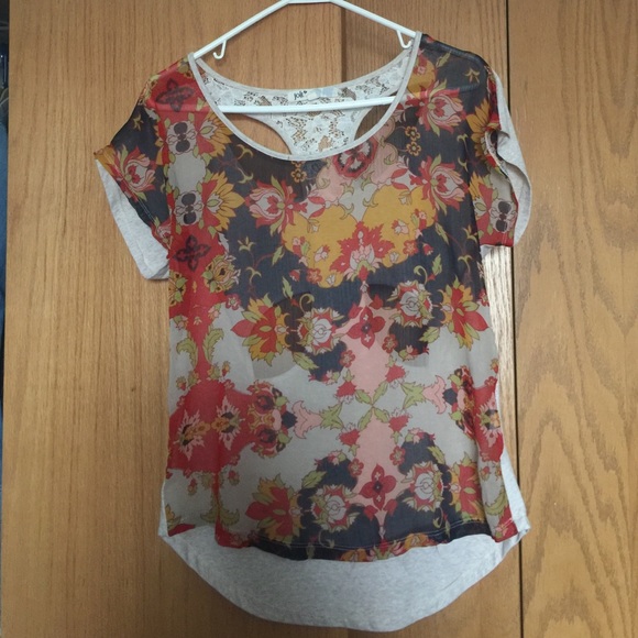 BUCKLE: jolt top