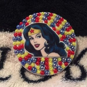 Wonder Woman compact mirror