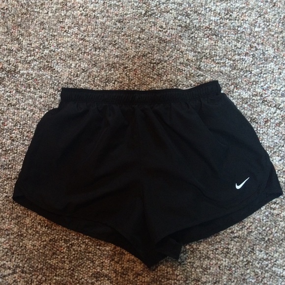 Black Nike shorts - Picture 1 of 4
