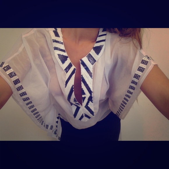 New W/ Tags Arden B Blouse - Picture 1 of 2