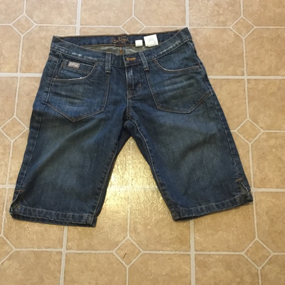 Cruel girl Bermuda shorts