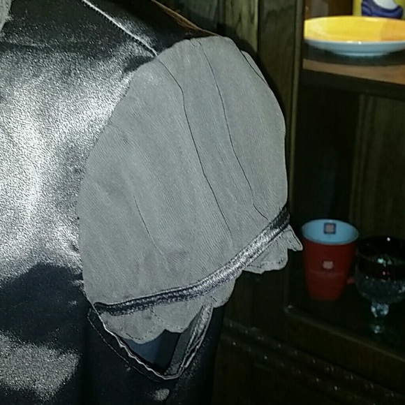 Ruffle top - Picture 3 of 4