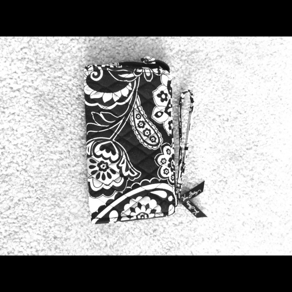 Vera Bradley moonlight pattern size zip wristlet