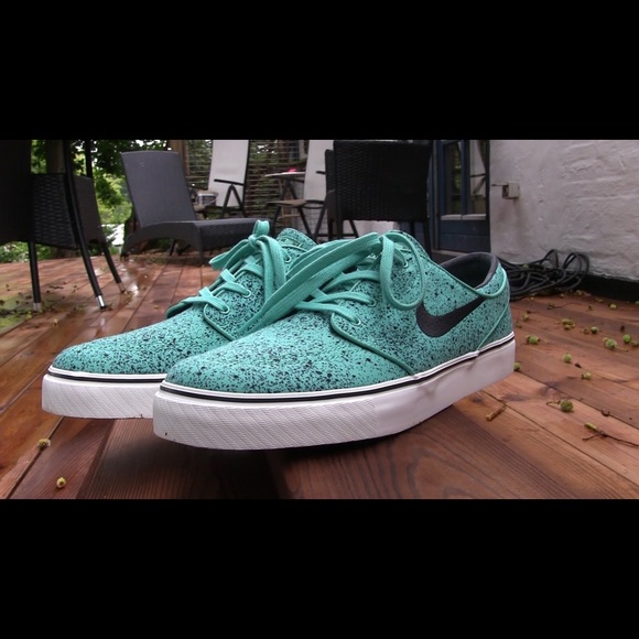 Blue Speckled  Nike Jenoskis