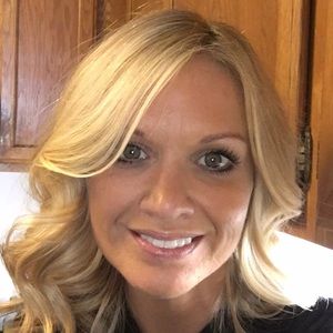 Meet your Posher, Cassandra