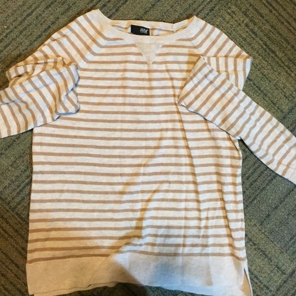 Long sleeve "Ana" sweater purchased from Kohl's :) - Picture 1 of 2