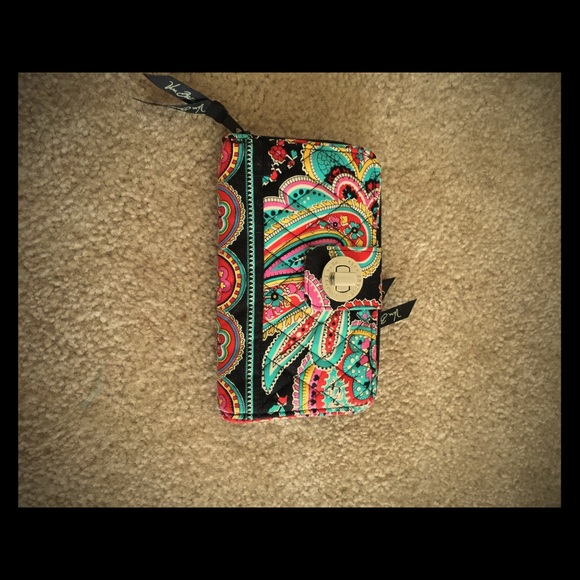 Vera Bradley turn lock wallet Parisian paisley