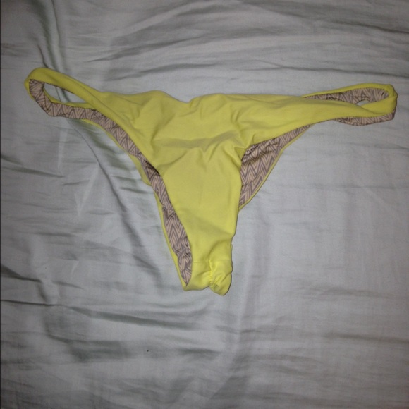 Acacia axel bottoms