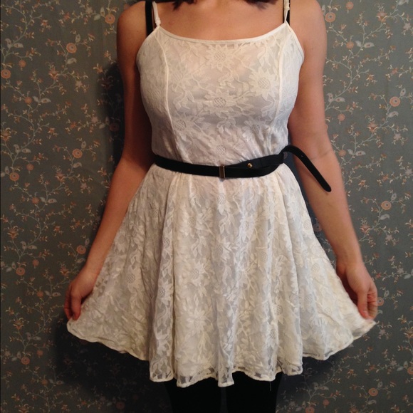 Lace Sunflower Design Dress, Sz 12