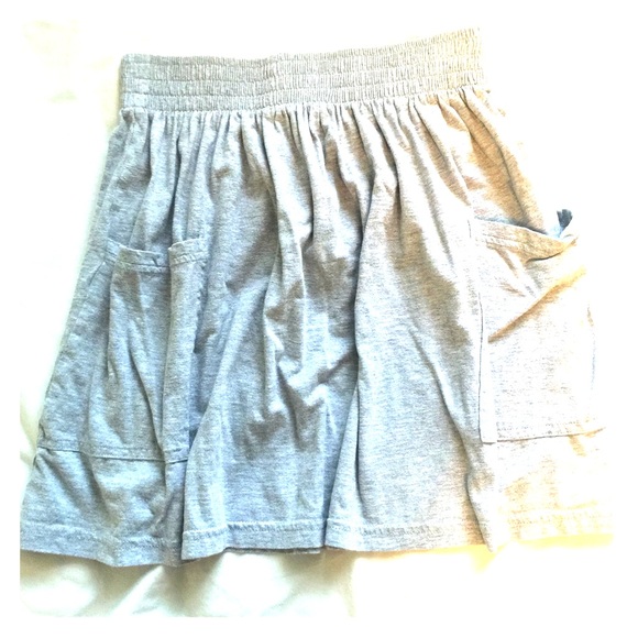 Grey pocket skirt