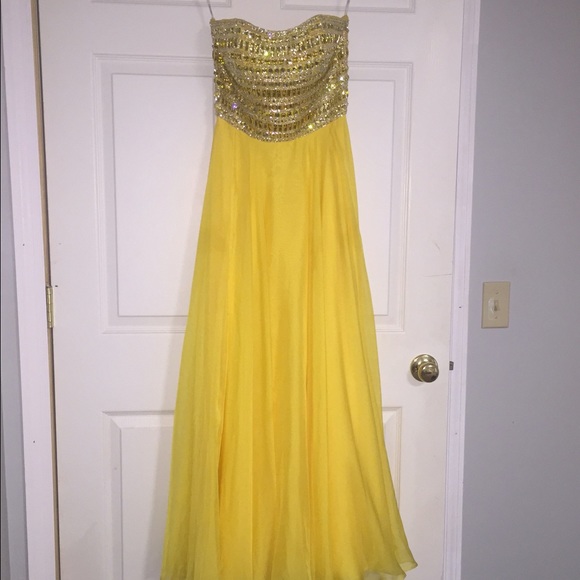 Sherri hill size 4 prom dress