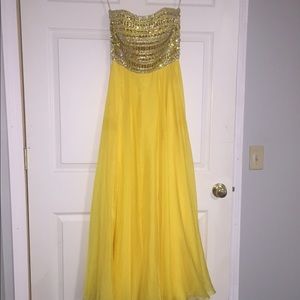 Sherri hill size 4 prom dress
