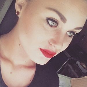 Meet your Posher, Missy