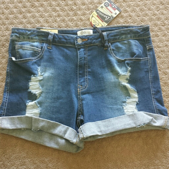 SOLD -- Plus Size Boyfriend Shorts - Picture 2 of 3
