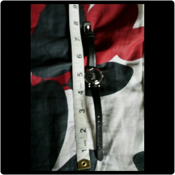 SOLD Disney Mickey Mouse Watch - Picture 3 of 4