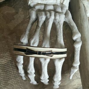 🎩HP🎩 Bow Tie Bangle