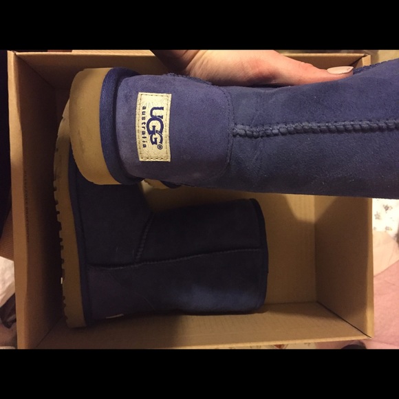 Authentic UGGs-beautiful color - Picture 2 of 3