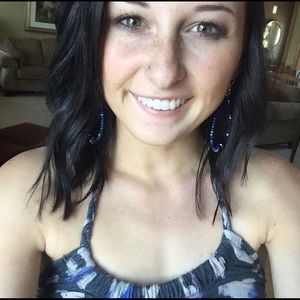 Meet your Posher, Emilie