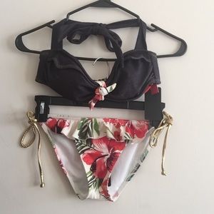 ADORABLE two piece suit 👙😍🌴🏊🏼🌞