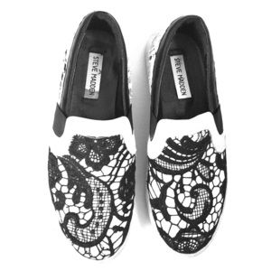 Steve Madden lace slip ons