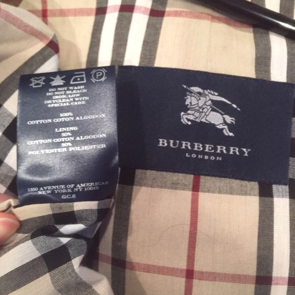 Authentic Red Burberry Jacket - Picture 3 of 4