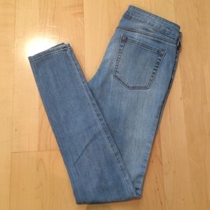 Bullhead Denim Co. Low Rise Skinniest Jeans