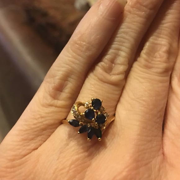 Sapphire diamond ring❤️