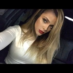 Meet your Posher, Vanessa