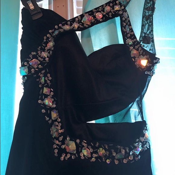 Prom dress - Picture 2 of 3