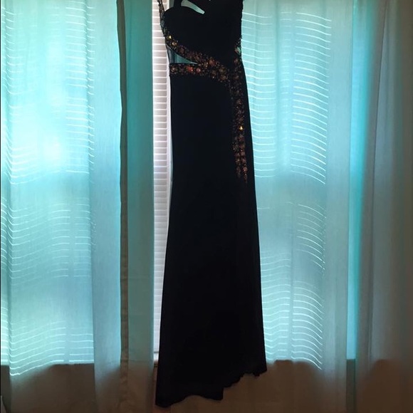 Prom dress - Picture 3 of 3