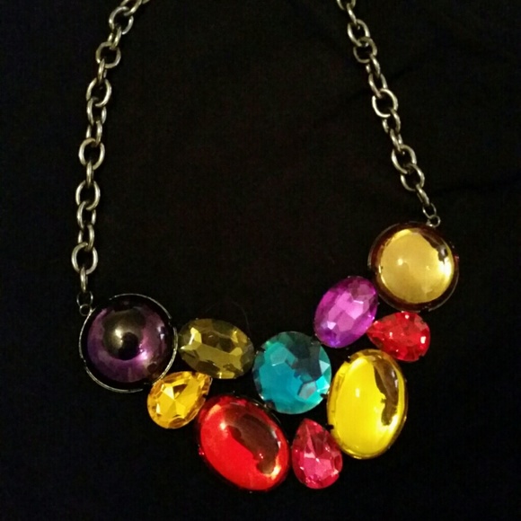 HOST PICK Statement necklace - Picture 2 of 4