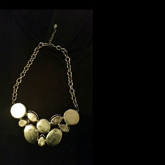 HOST PICK Statement necklace - Picture 3 of 4
