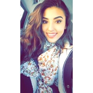 Meet your Posher, Reyes