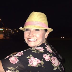 Meet your Posher, Annie