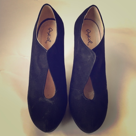 Qupid black stiletto boots