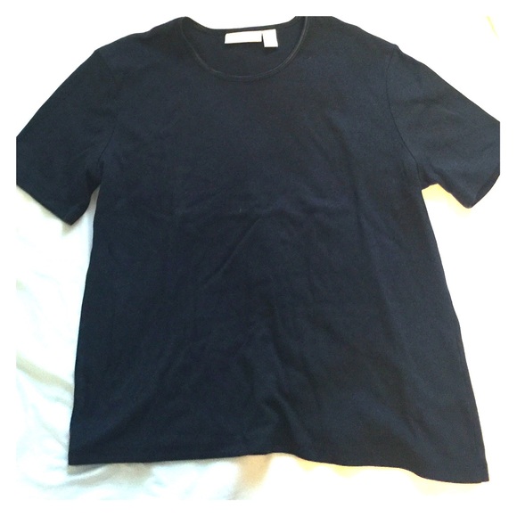 Black tshirt