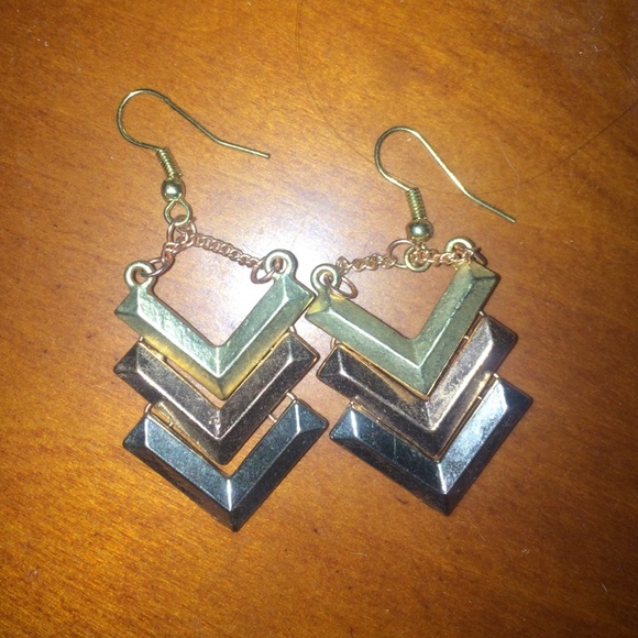Three color arrow earrings