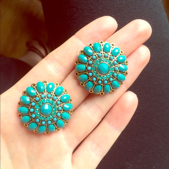 Prim Jewelry - Brand new never worn earrings