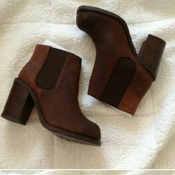 ISO Jeffrey Campbell's