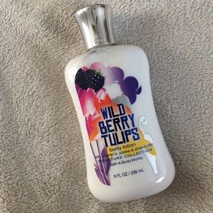 B&BW Wild Berry Tulips body lotion