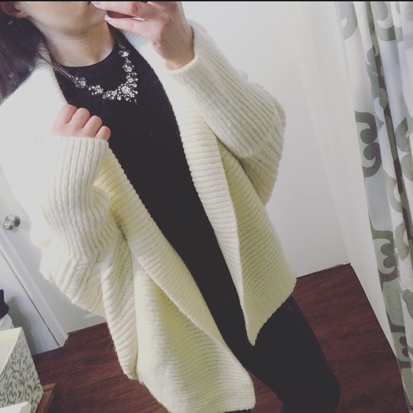 Forever 21 cream baggy slouchy batwing cardigan - Picture 2 of 4