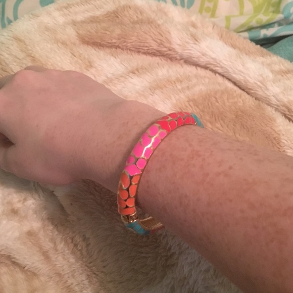 Multi-colored bracelet!! - Picture 1 of 3