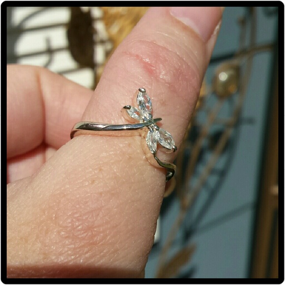 SOLD Butterfly Ring - Picture 3 of 4