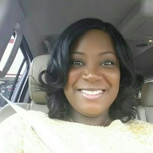 Meet your Posher, Yhaneek