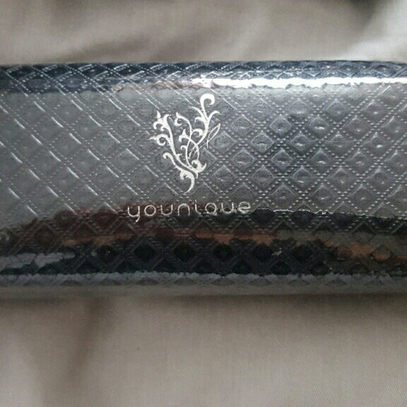 2 boxes 3D Younique MOODSTRUCK FIBER LASHES