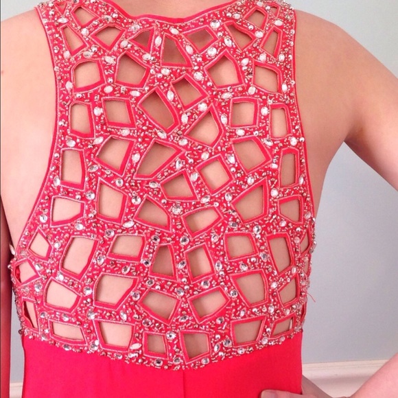 Dress - Picture 3 of 3